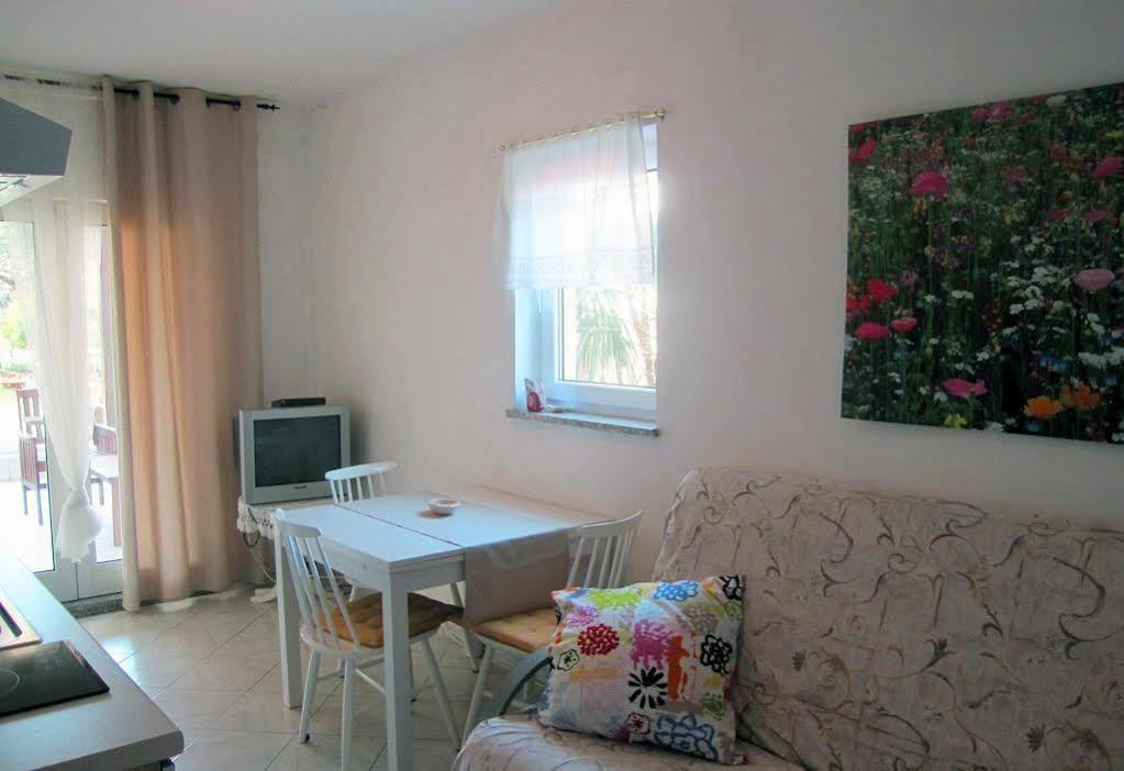 Apartments Maria Umag Exterior photo